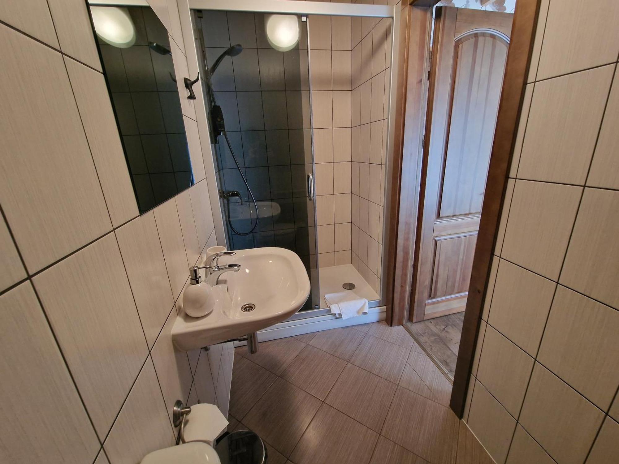 Hostal Roksala Taruciai Exterior foto