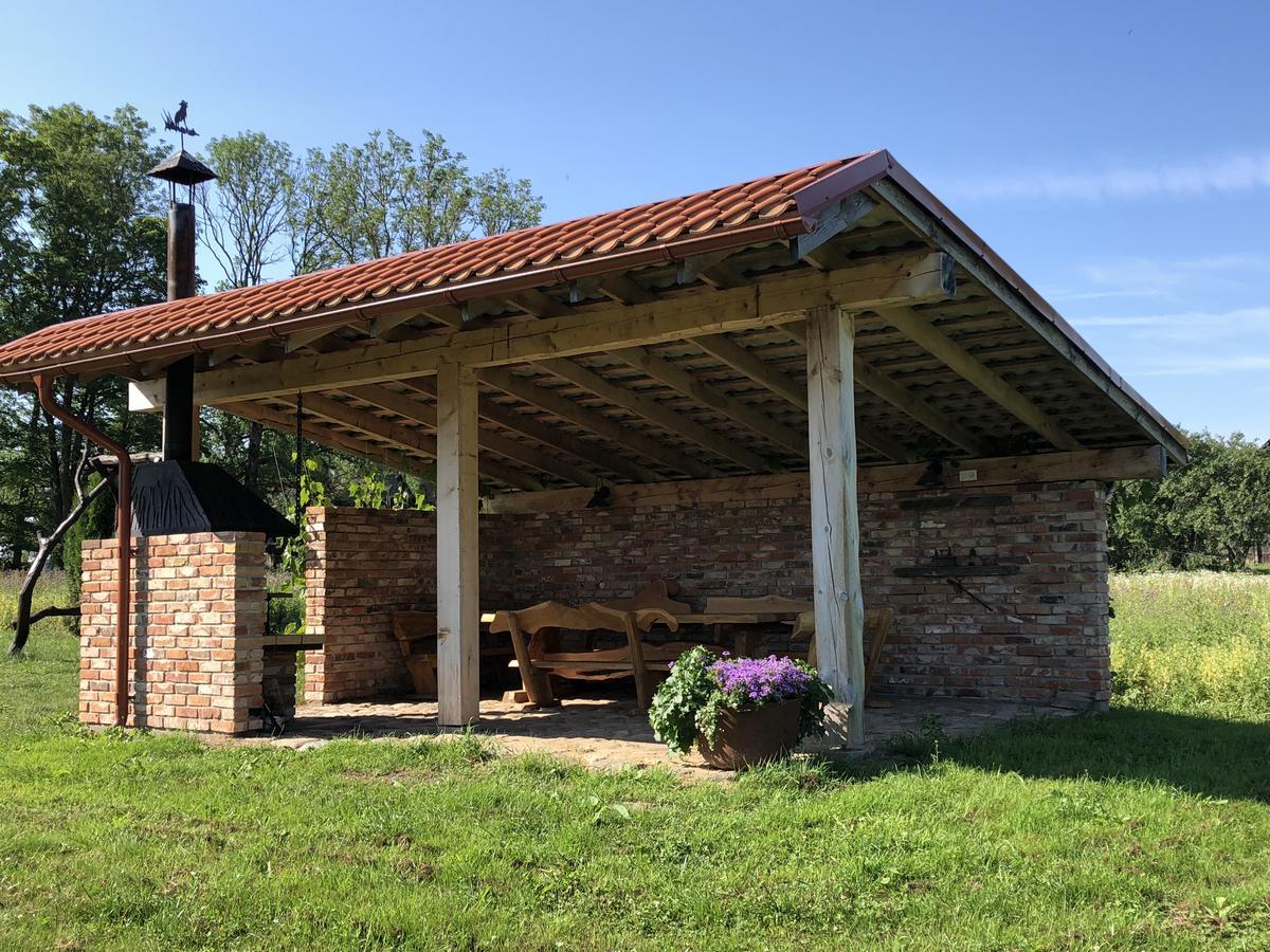 Hostal Roksala Taruciai Exterior foto